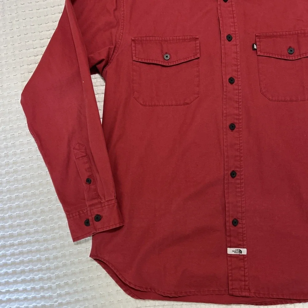 North Face Men's Long Sleeve Button-Up Camp Shirt 100% Cotton Red Size Medium